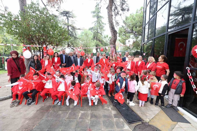 Şehzadeler’de çocuk evlerinde 29 Ekim coşkusu Başkan Şimşek’in katılımıyla yaşandı
