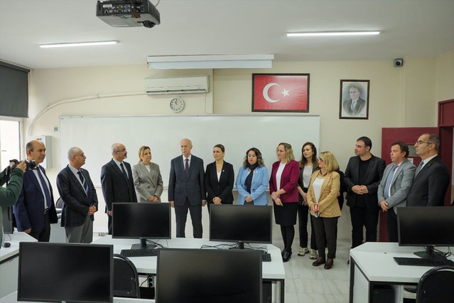 Trakya Üniversitesi İİBF'de TÜİK işbirliğiyle 32 bilgisayarlı laboratuvar açıldı