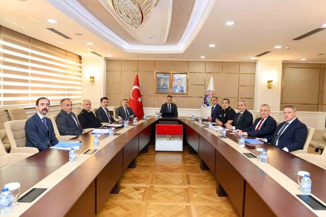 Karabük'te okul güvenliği toplantısında Vali Çağatay titiz uygulama talimatı verdi