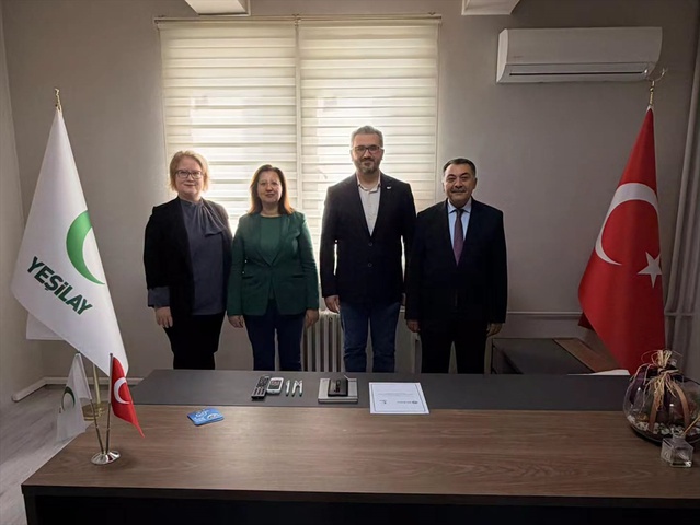 Kırklareli Yeşilay Başkanı Kırtıl'a İl Sağlık Müdürü ve heyet ziyaret etti