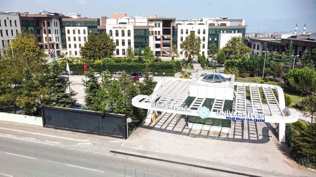 BTÜ'lü akademisyenlerin diferansiyel geometri projesi 1002-A desteği kazandı