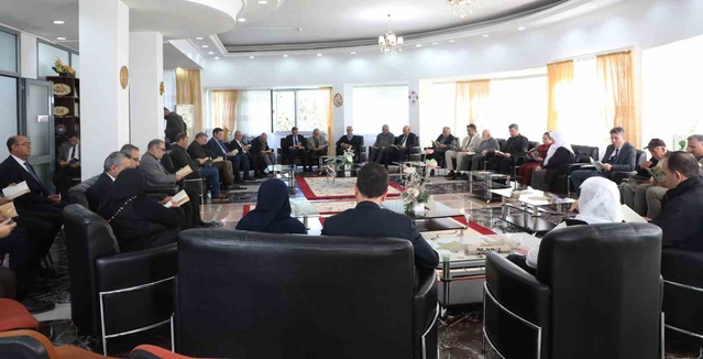 Gazi Huzurevi sakinleri, Elazığ'da kurum müdürleriyle kitapların dünyasında buluştu