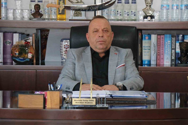 Bozdoğan Belediye Başkanı Özel, zeytin fiyatlarını üreticinin zararı olarak eleştirdi