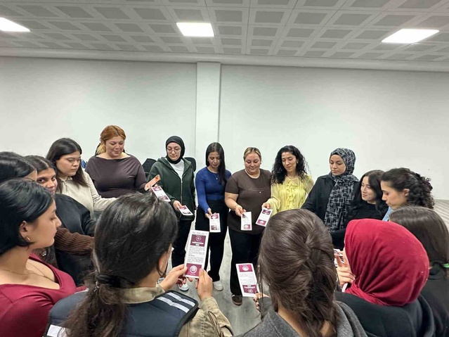 Kilis'te jandarma, OSB çalışanlarına KADES bilgilendirmesi yaptı