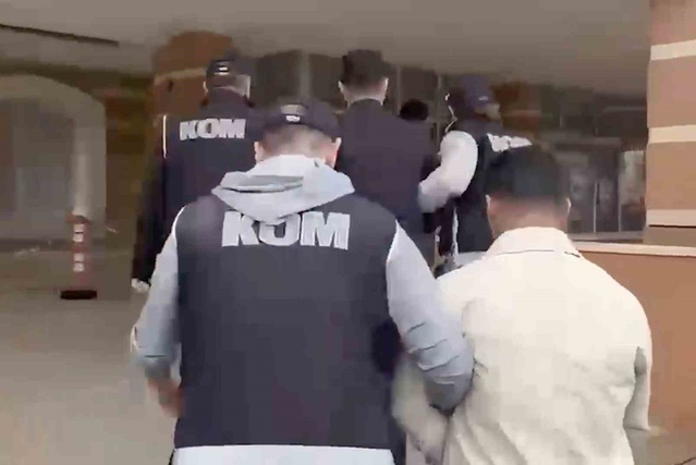 Kastamonu'da iş yeri kurşunlayan 3 şüpheli tutuklandı, tabanca ele geçirildi