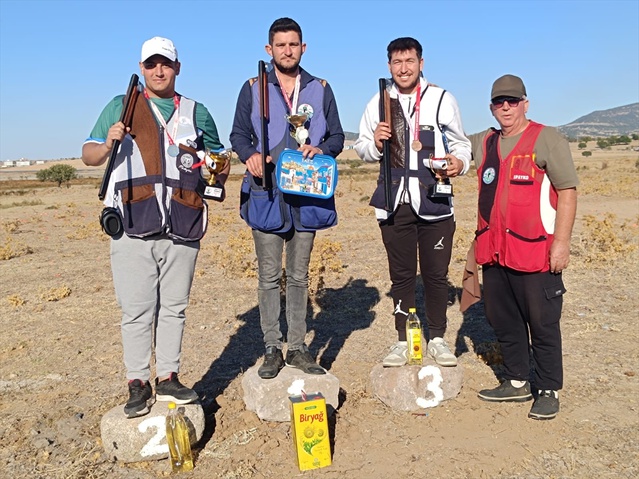 Enez'de geleneksel trap atış yarışmaları yaklaşık 140 sporcunun katılımıyla sona erdi