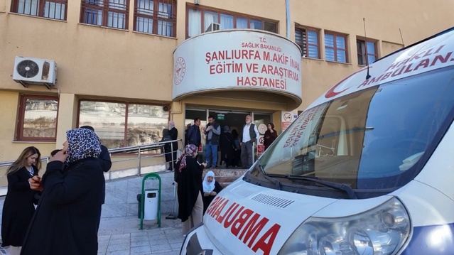 Ortaokulda yaprak sarması alarmı: 12 öğrenci zehirlenme şüphesiyle hastanede
