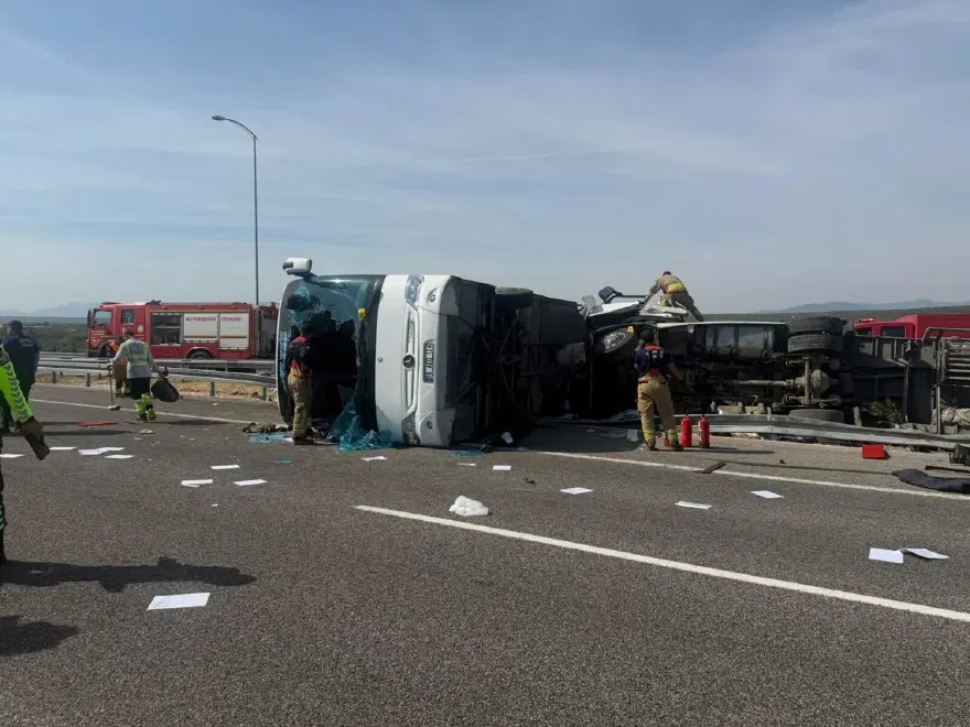 Manisa'da 11 kişinin öldüğü kaza anı kamerada