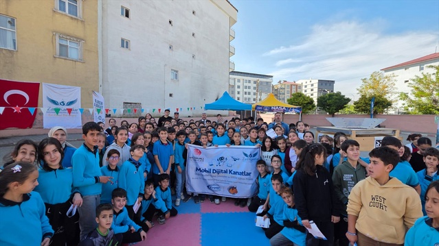 Bitlis Güroymak'ta öğrenciler Mobil Dijital Kanatlar projesiyle STEM eğitimi aldı