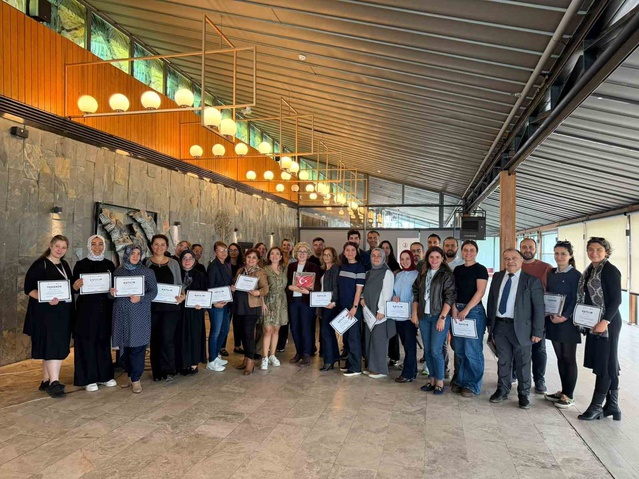 OMÜ ve Samsun Büyükşehir, yaklaşık 50 eğiticiye yaşam boyu öğrenme eğitimi verdi