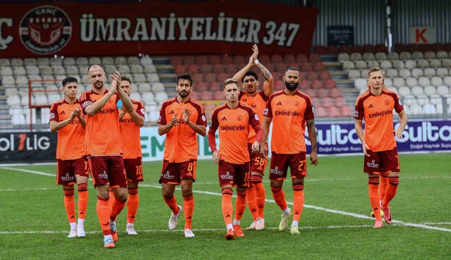 Kamil Fidan 7. dakikada kırmızı kart gördü, Ümraniyespor Sivasspor'u 4-0 yendi