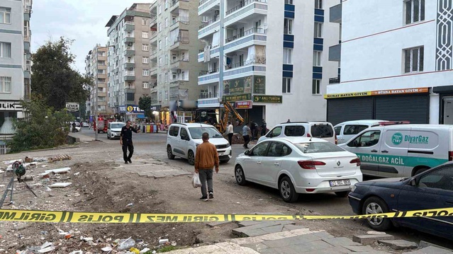 Diyarbakır'da iş makinesi darbesiyle çatlayan doğal gaz borusunda akış kesildi