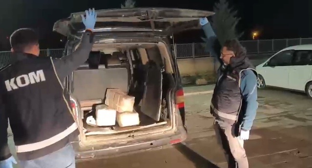 Konya'da silah kaçakçılığı operasyonunda 163 tabanca ele geçirildi, 5 kişi tutuklandı