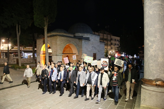 Tokat'ta Milli İrade Platformu, Filistin'e destek için Ali Paşa Camisi'ne yürüdü