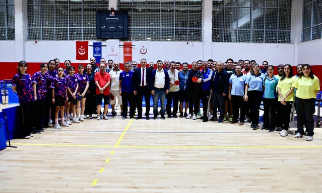 Niğde'de 4. Kamu Spor Oyunları'nda futsalda İl Özel İdaresi şampiyon oldu
