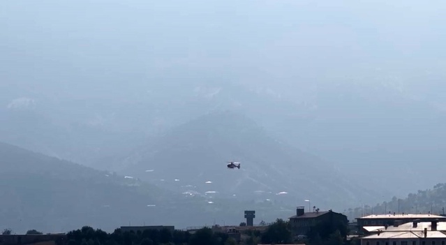 Kalbi duran yatağa bağımlı hasta Hakkari Derecik'ten helikopterle Van'a sevk edildi