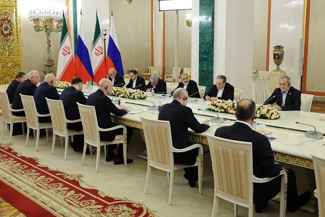 Putin'le Pezeşkiyan GECF'te görüştü, ilk 8 ayda ticaret hacmi yüzde 10,4 arttı