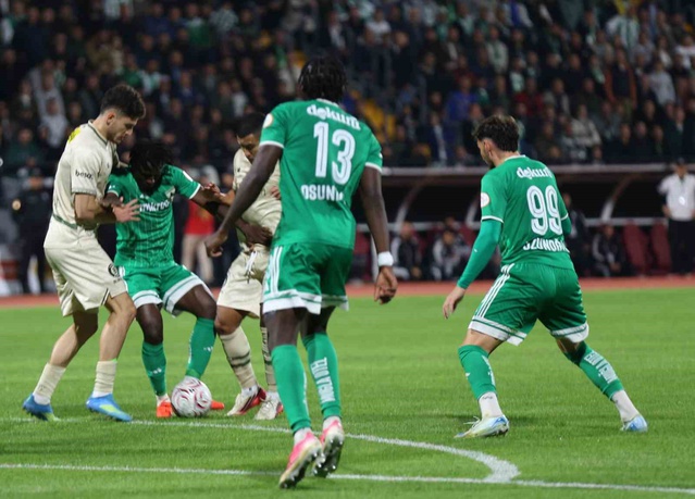 Bursaspor, Muğlaspor'u deplasmanda 3-0 yendi, Iheanacho iki gol attı
