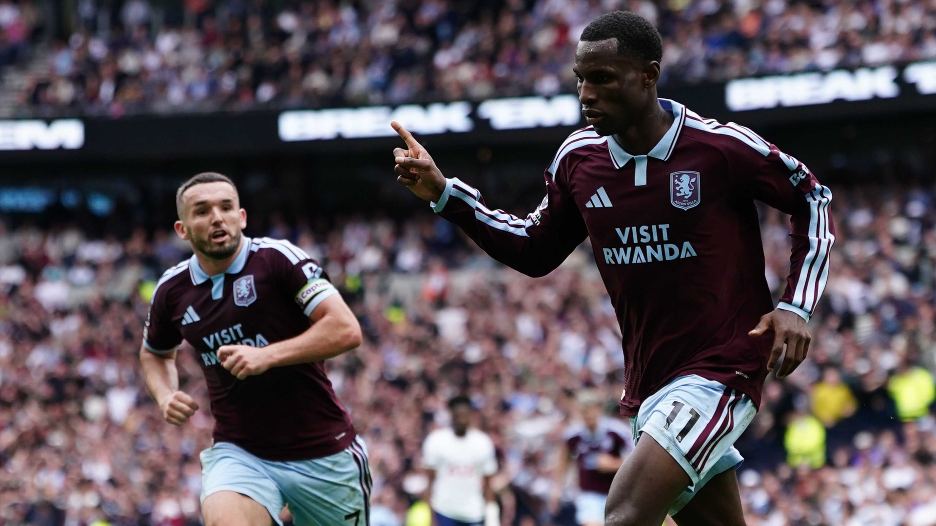 M.City'ye ilk çelme Aston Villa'dan!