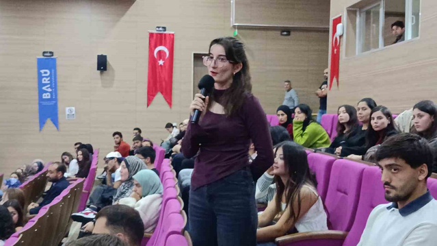Bakan Yardımcısı Boyraz, Bartın'daki UFEST'te milli hızlı treni öğrencilere anlattı