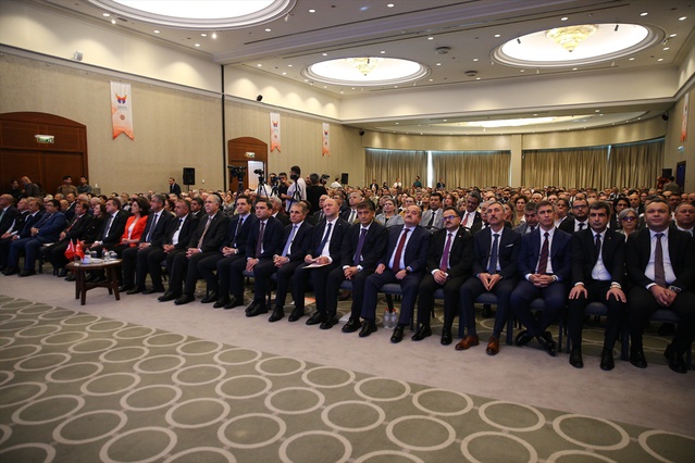 Adana Valiliği'nin Vizyon 2040 programı tanıtıldı, 312 proje sunuldu
