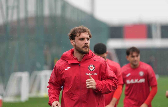 Çorum FK, 16 Ekim'deki Çaykur Rizespor maçına Burak Yılmaz yönetiminde hazırlanıyor