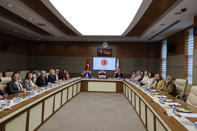 KEFEK'te nafakada adil çözüm vurgulandı, Gamze Taşçıer başkanvekili seçildi