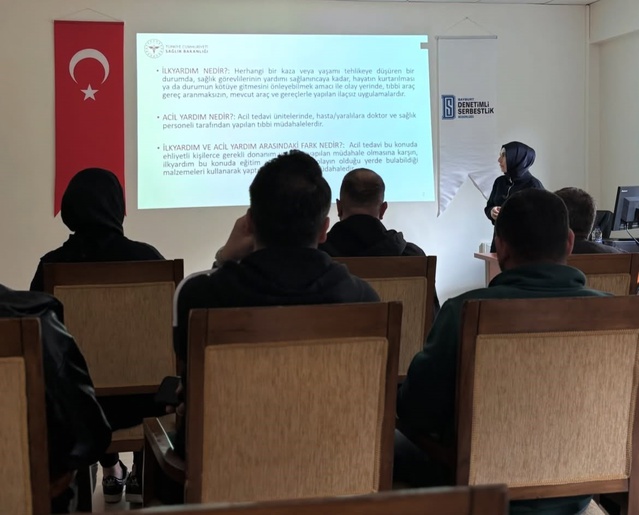 Bayburt Denetimli Serbestlik seminerinde 7777'ye NEREDEYİM SMS'i anlatıldı