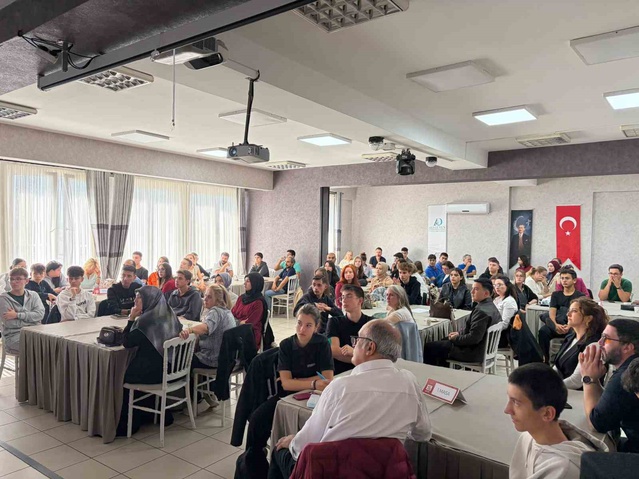 GençTek Eskişehir yeni dönem çalışmalarına 39 öğretmen ve 47 öğrenciyle başladı
