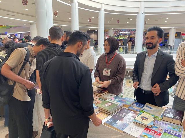 Kerkük'te Barış ve Özgürlük Derneği okuma teşviki için 2 bin kitap dağıttı