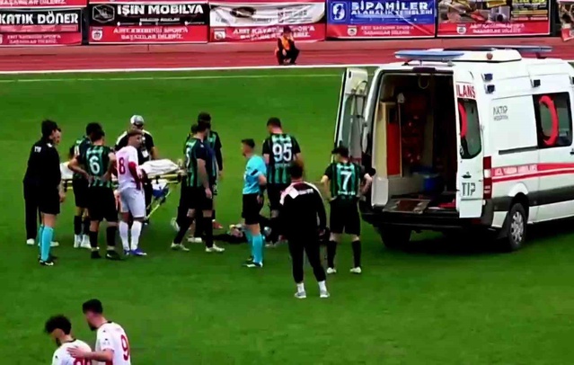 Bartın'da uzatma dakikalarında fenalaşan 35 yaşındaki futbolcunun kalp krizi geçirdiği belirlendi