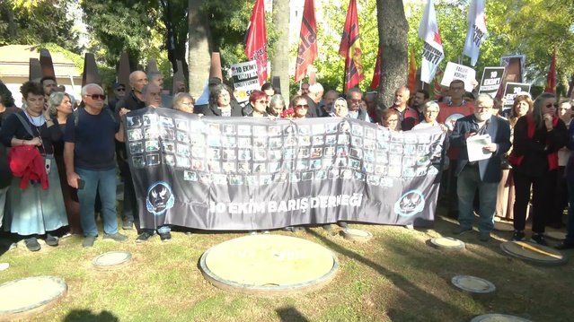 10 Ekim Ankara Gar katliamında ölen 103 kişi İzmir'de 11'inci yılında anıldı