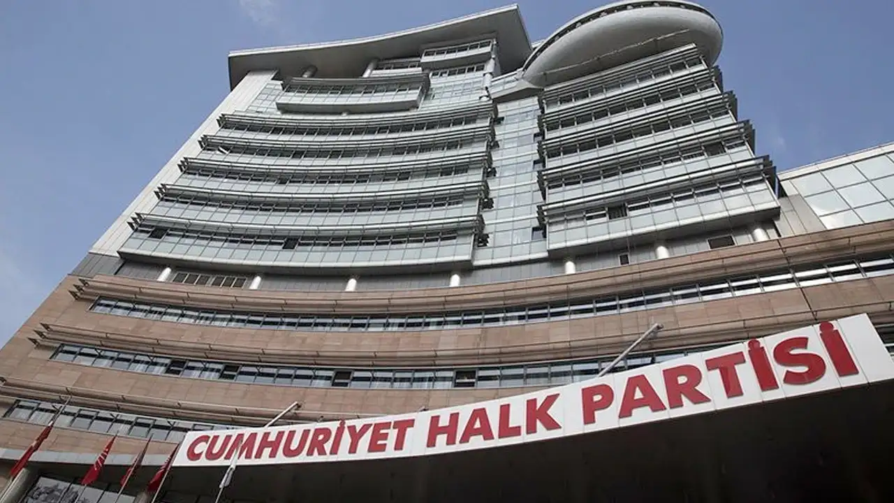 Bakan Tekin, CHP Genel Merkezi'nde
