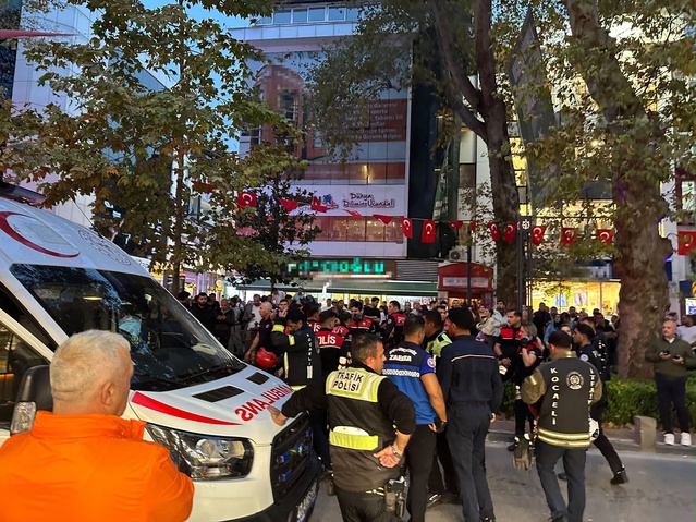Kocaeli İzmit'te eşi tarafından bıçaklanan kadın ağır yaralandı, şüpheli yakalandı
