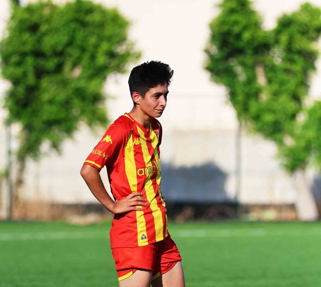 Kaptan Bahar Özen, Kayseri Kadın Futbol Kulübü ile yollarını ayırdı