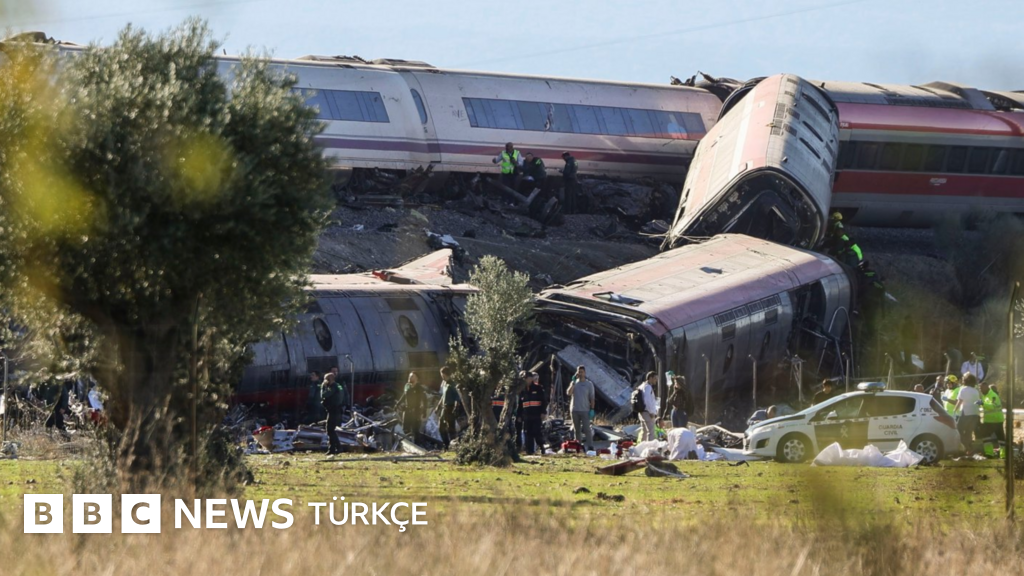 İspanya'daki hızlı tren kazasında 'en az 10 ölü'