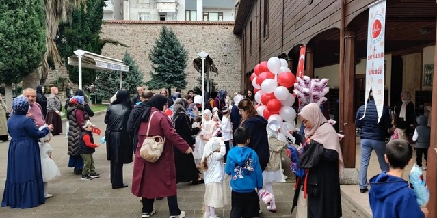 Sinop'ta Alaaddin Camii'nde 4-6 yaş Kur'an kursu öğrencilerine program düzenlendi