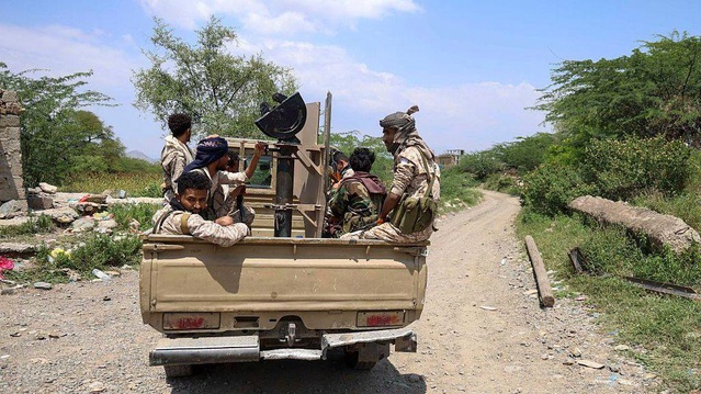 Yemen hükümeti Husilere savaş açtı: Sana'yı geri almak için harekat başladı