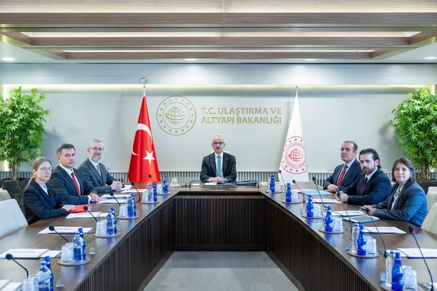 Bakan Uraloğlu, Ukrayna'nın Ankara Büyükelçisi Dzhelialov ile bir araya geldi