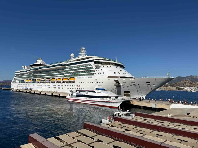 Brilliance Of The Seas kruvaziyeri, Muğla'nın Bodrum'una 2 bin 242 yolcu getirdi