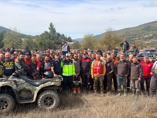 Bilecik Bozüyük'te 100 ATV ve yaklaşık 150 kişi jandarma eşliğinde Erikli'ye ilerledi