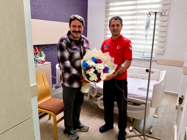 Eskişehir Gençlik ve Spor İl Müdürü, dünya şampiyonu Balk'ı hastanede ziyaret etti