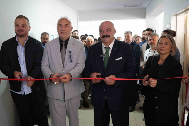 OMÜ'de milli sporcular için Onur Duvarı açıldı, Mahmut Demir disiplini anlattı