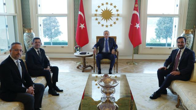 Cumhurbaşkanı Erdoğan, Çekmeköy Belediye Başkanı Çerkez'i ve Şile Belediye Başkan Vekili Terzi'yi kabul etti