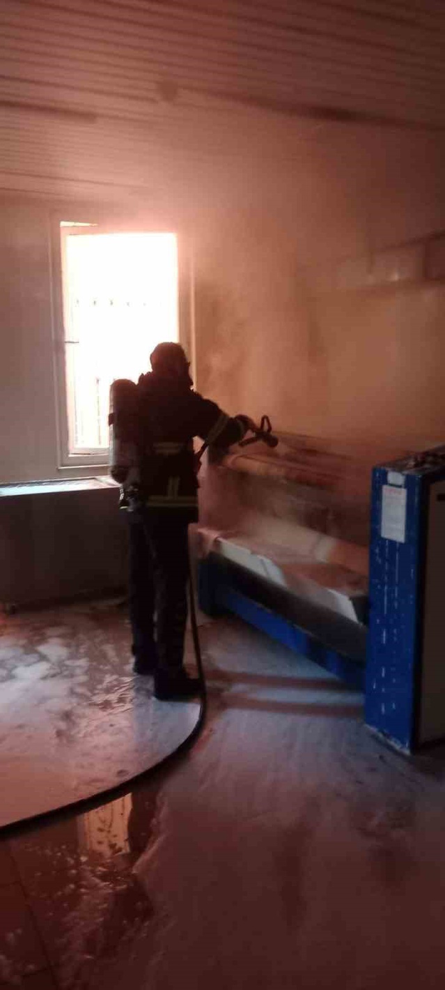 Bolu Gerede'de kız öğrenci yurdunda ütüden çıkan yangın büyümeden söndürüldü