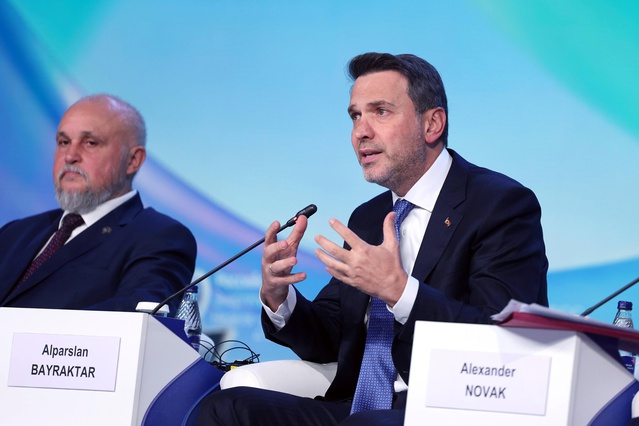 Bakan Bayraktar, Moskova'da 2050'ye kadar en az 20 GW nükleer hedefini açıkladı