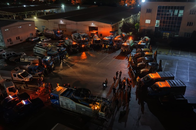 Bursa'da olumsuz hava koşullarına karşı 1000'i aşkın personel ve araç görevlendirildi
