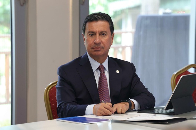 Ahmet Aras CHP'den ayrıldı: Muğla Büyükşehir Belediye Başkanlığını bağımsız sürdürecek