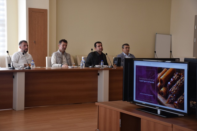 Gümüşhane'de pestil ve kömenin AB tescili için coğrafi işaret toplantısı yapıldı