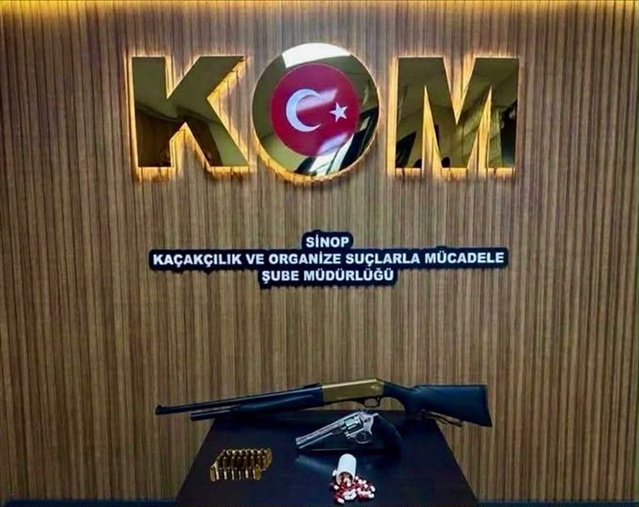 Sinop ve Samsun'da ruhsatsız silahlara yönelik operasyonda 9 zanlı gözaltına alındı